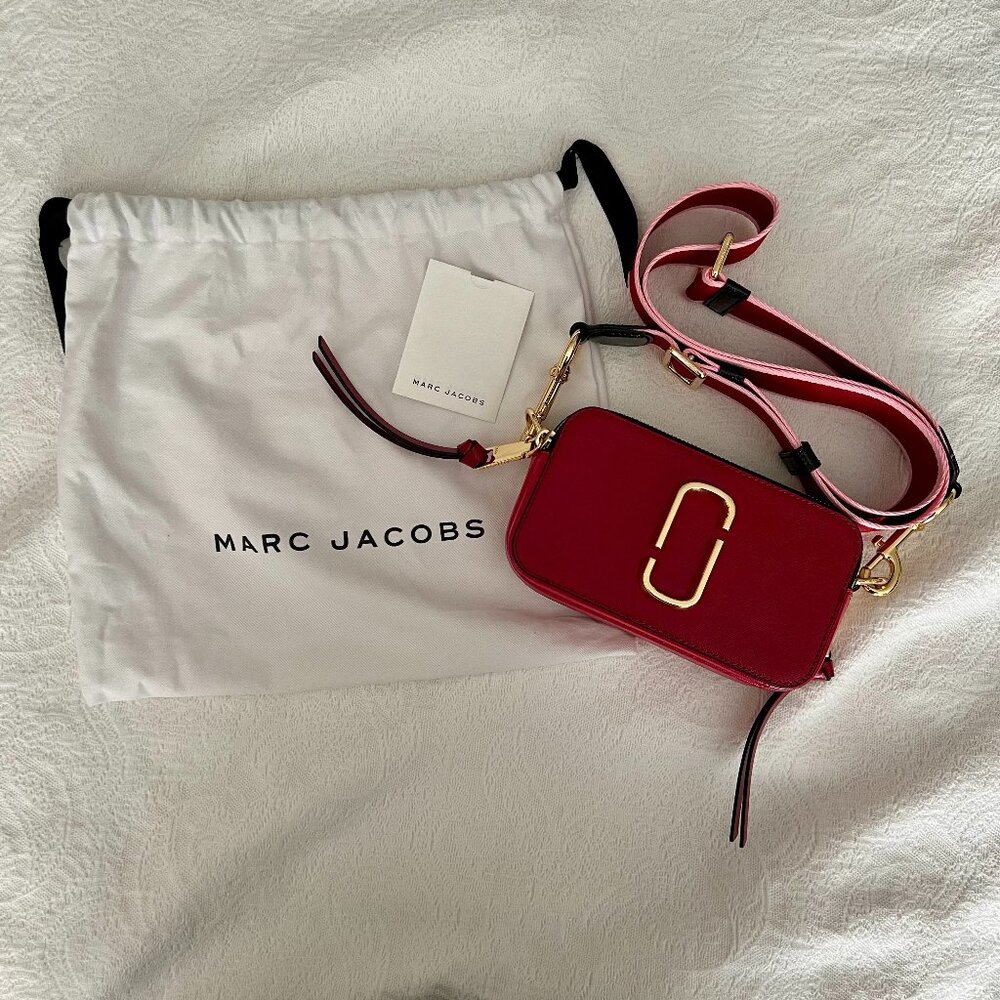 Marc Jacobs Bag l Snapshot in Red and White